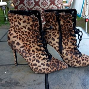 Bin 19. Cheetah print 4" heels